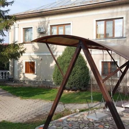 Room Hostel Dostyk Almaty Ngoại thất bức ảnh