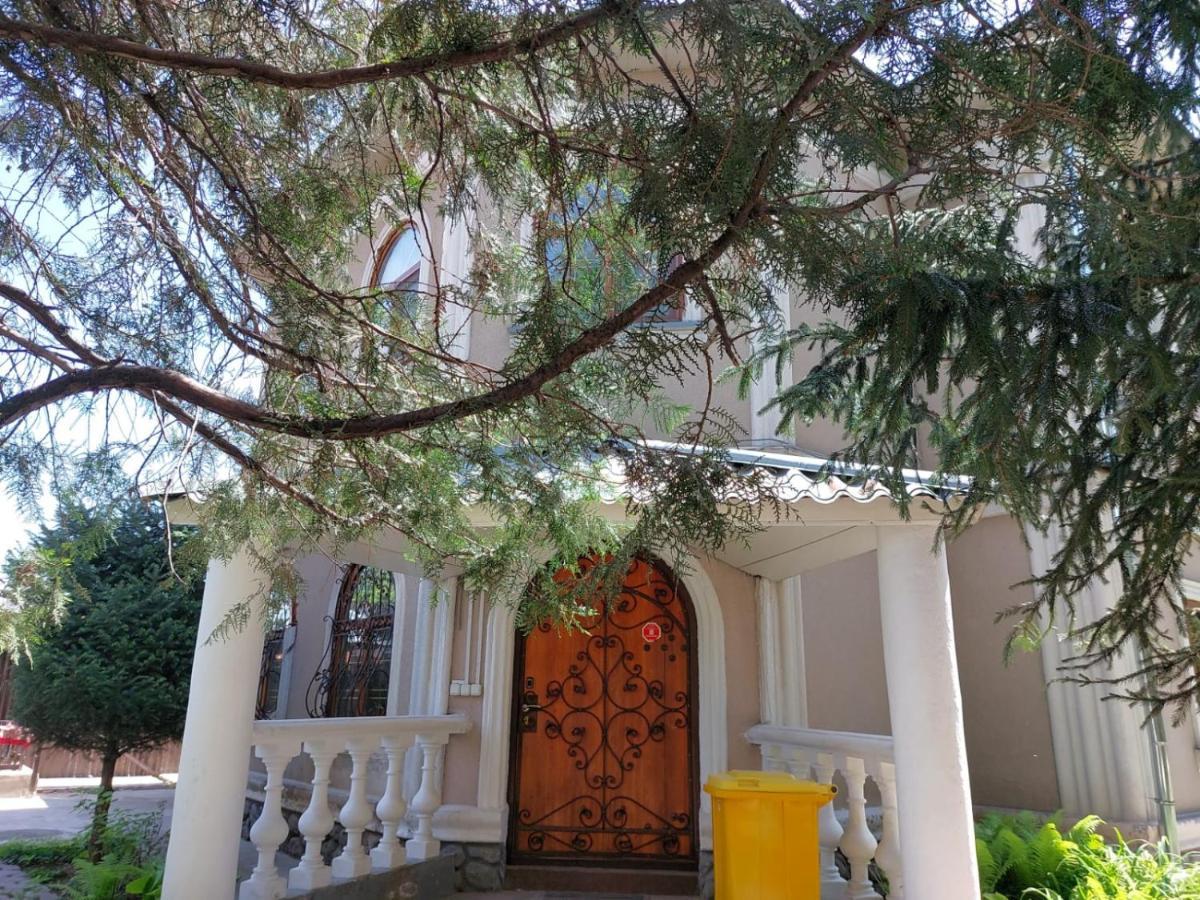 Room Hostel Dostyk Almaty Ngoại thất bức ảnh