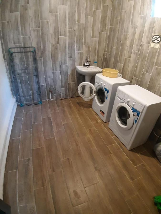Room Hostel Dostyk Almaty Ngoại thất bức ảnh
