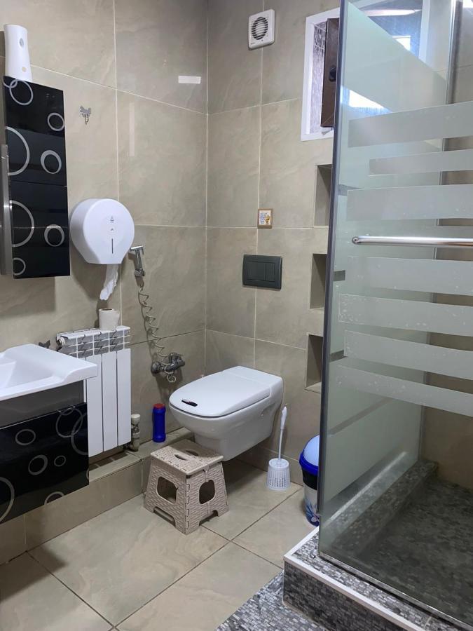 Room Hostel Dostyk Almaty Ngoại thất bức ảnh
