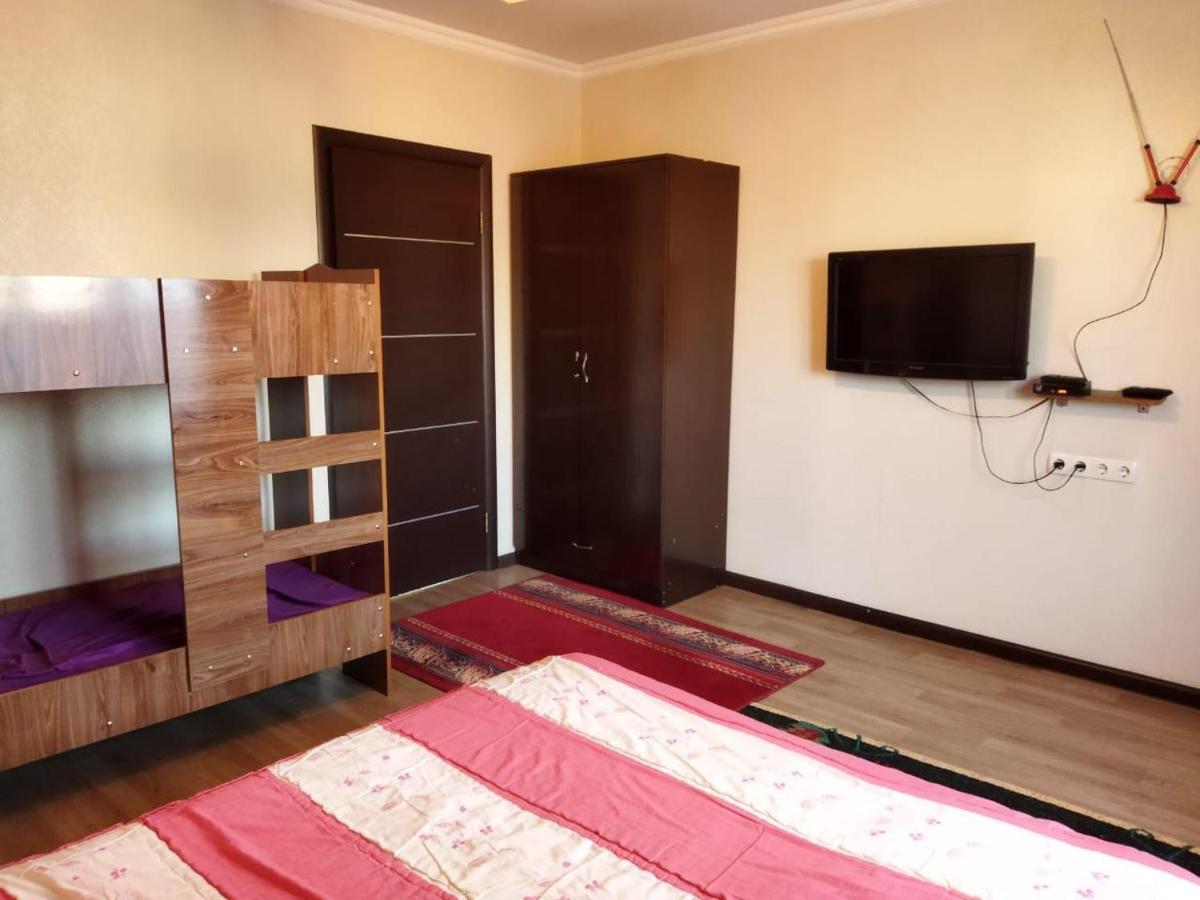 Room Hostel Dostyk Almaty Ngoại thất bức ảnh