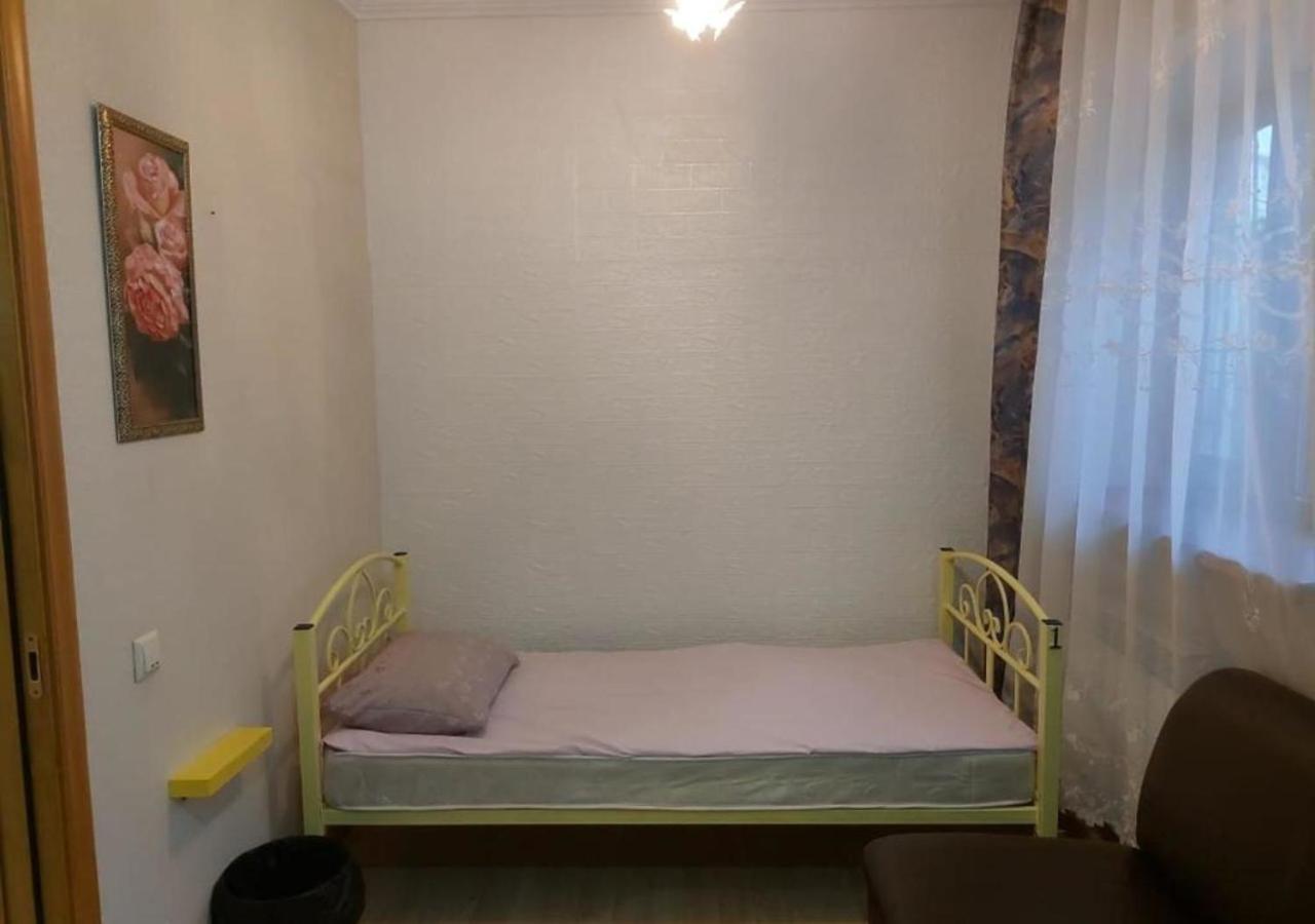 Room Hostel Dostyk Almaty Ngoại thất bức ảnh