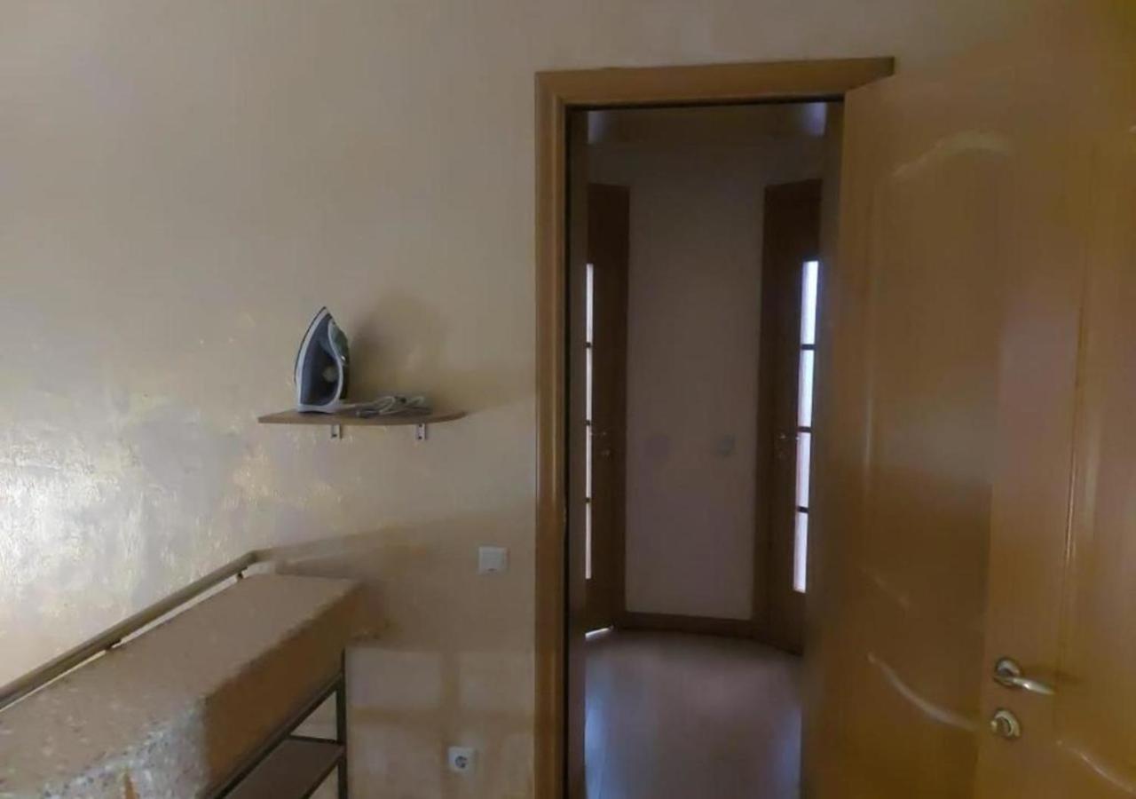 Room Hostel Dostyk Almaty Ngoại thất bức ảnh