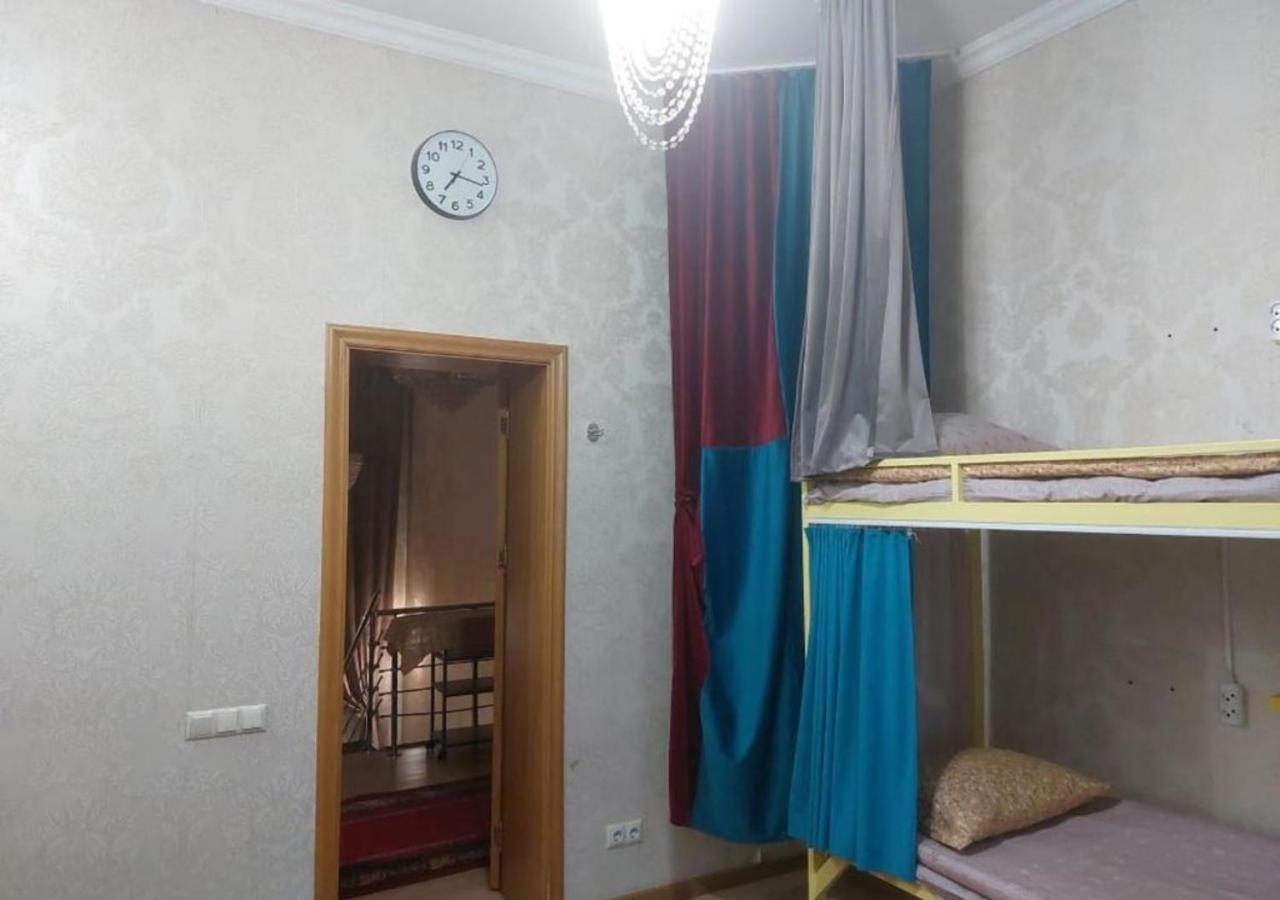 Room Hostel Dostyk Almaty Ngoại thất bức ảnh