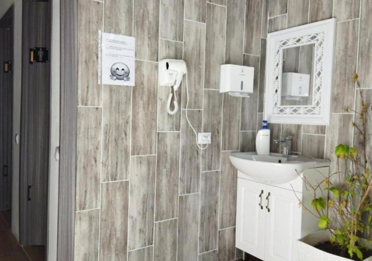 Room Hostel Dostyk Almaty Ngoại thất bức ảnh